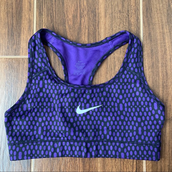 nike patterned sports bra
